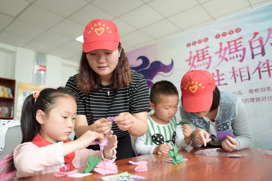 Activities held in China's Hefei for coming Mother's Day