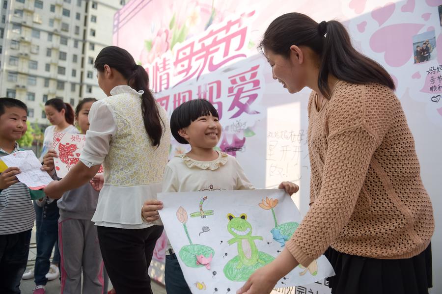 Activities held in China's Hefei for coming Mother's Day