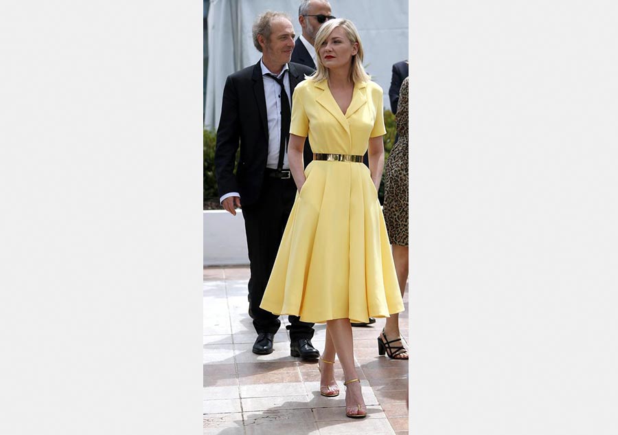 Jury members pose in Cannes