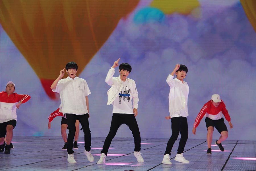 TFBOYS turn 'Great Dreamer' a reality for fans