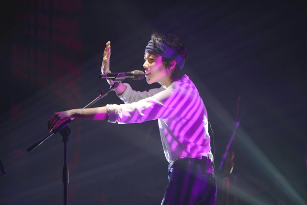 Dou Jingtong: Star in the making
