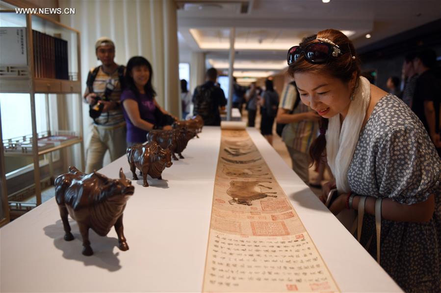 Cultural products of the Palace Museum displayed in Tianjin