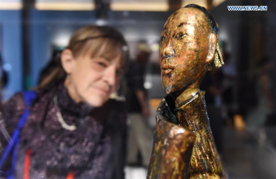 Int'l lacquer art biennial kicks off in SE China