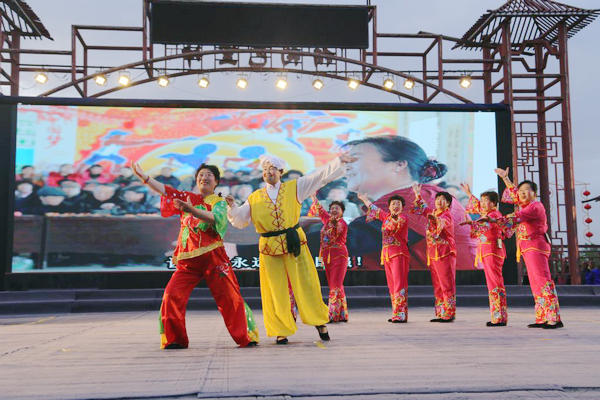 Small but loud: Xinjiang Opera echoes on the Silk Road