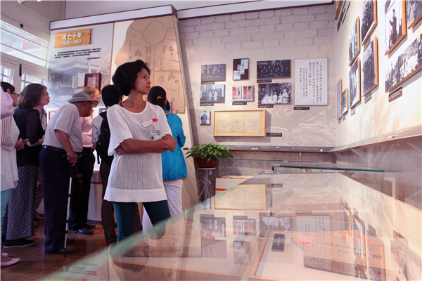 Sinologists share their experiences