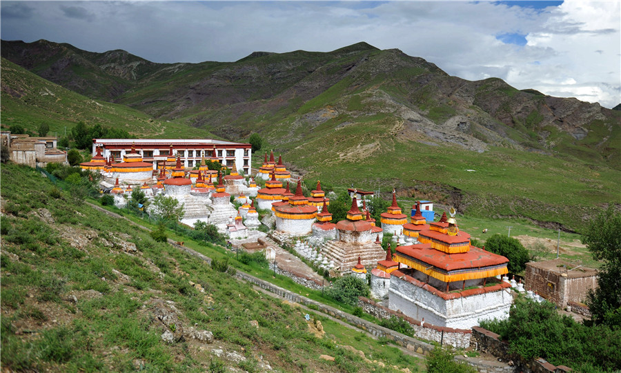 Magnificent Summer Monastery in SW China's Tibet
