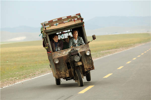 Jackie Chan's <EM>Skiptrace</EM> earns big with old tricks