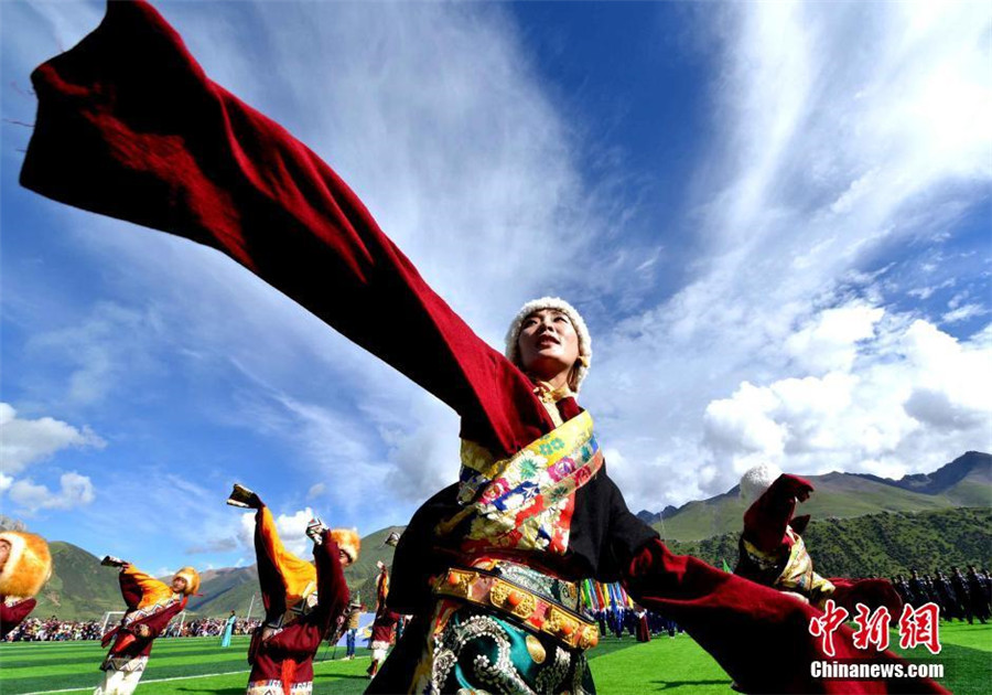 Tourism and cultural festival held in SW China’s Tibet