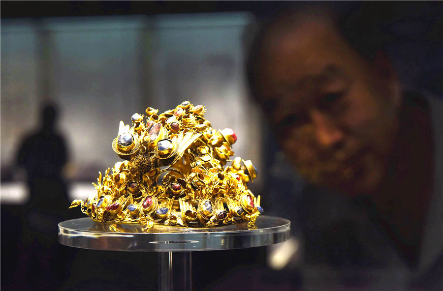 Ming Dynasty jewelry treasures showcase court art