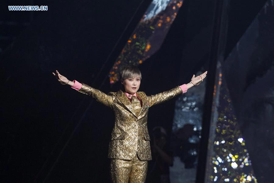Li Yuchun launches tour with concert in Beijing