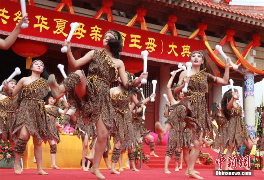 Sacrifice ceremony for Queen Mother of the West held in NW China