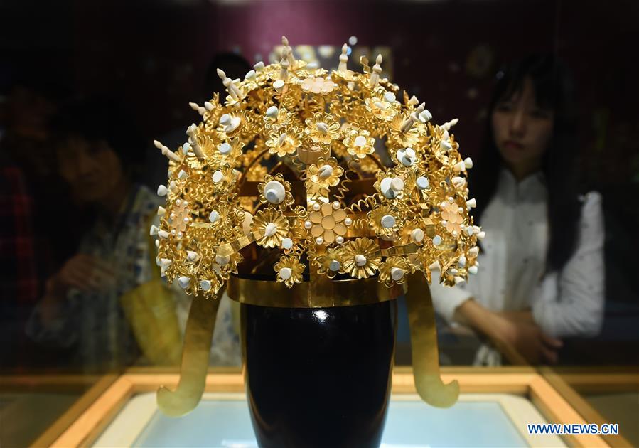 Exhibition on ancient crown kicks off in E China