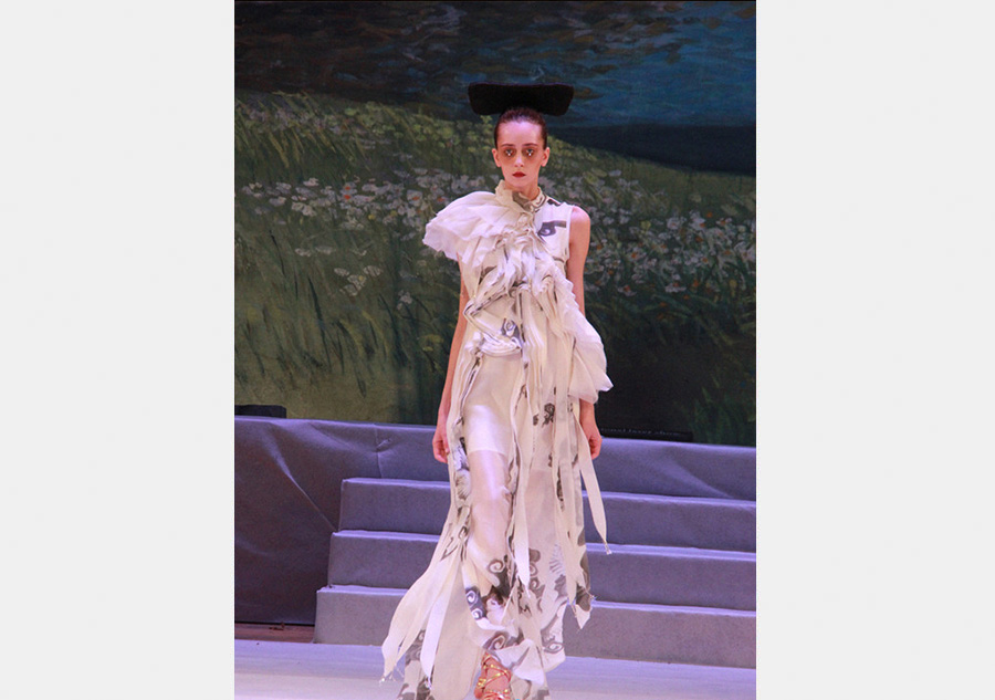 Fashion show of Dunhuang Cultural Expo