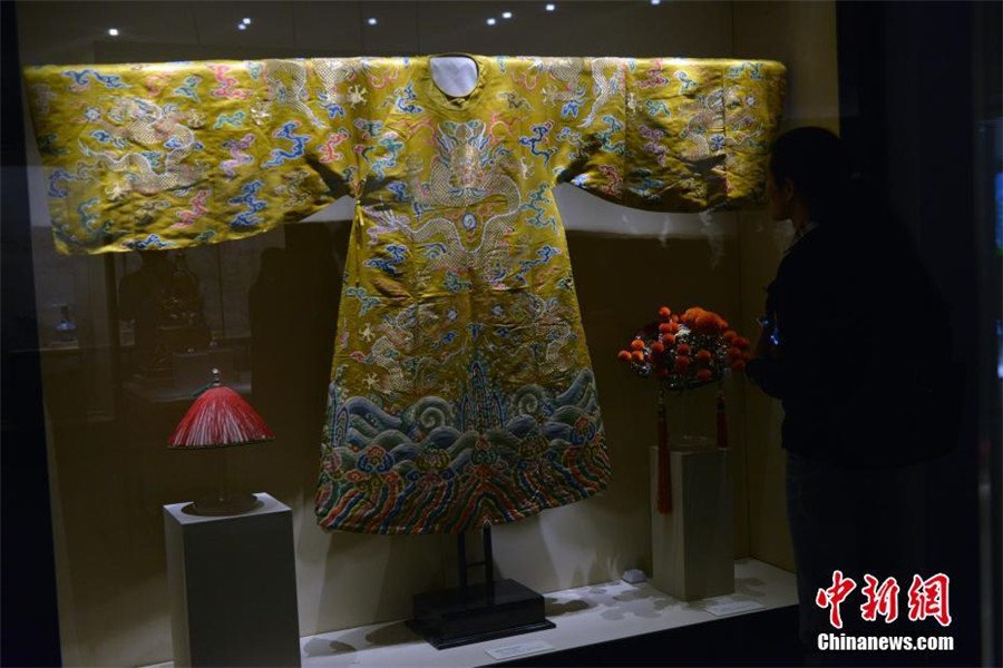 Emperor Qianlong's treasures exhibited in Chengdu