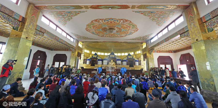 Sacrificial ceremony for Genghis Khan held in Inner Mongolia