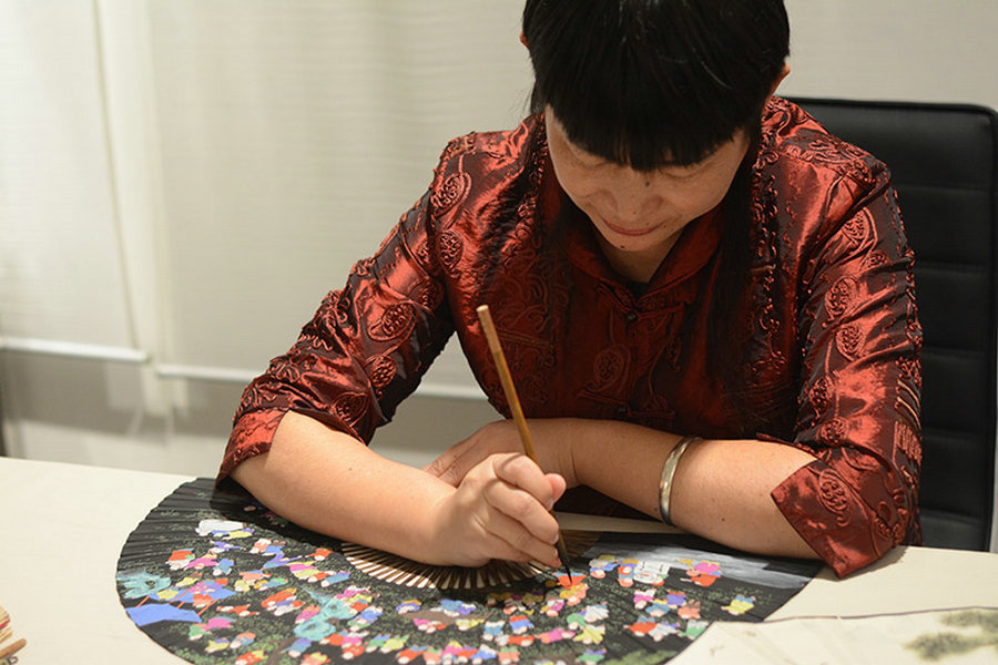 Chinese kites and fans exhibition on display in Sydney