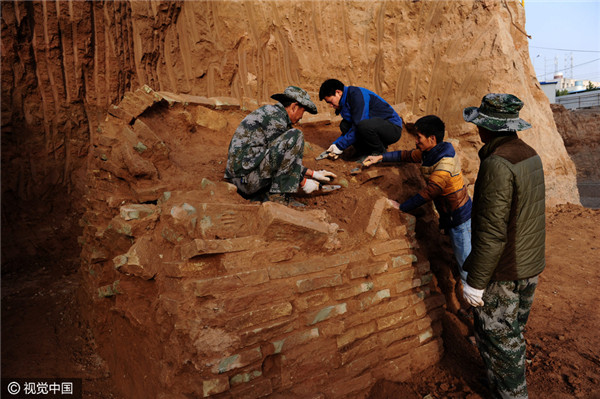 Ancient tomb discovered in Kuqa county, Xinjiang