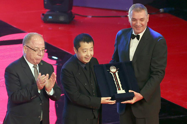 Cairo Int'l Film Festival hosts 'China Night', Chinese director winning Excellence Award