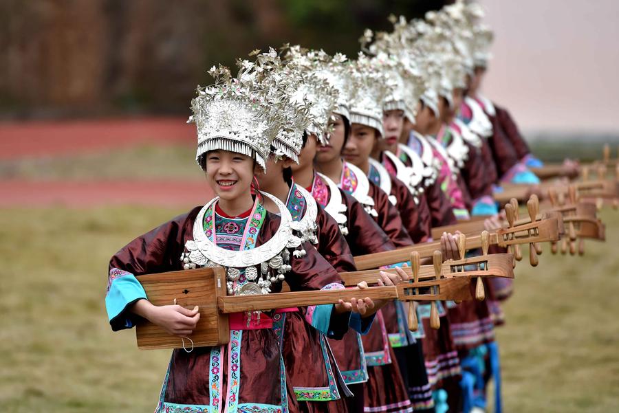 Students take courses on intangible cultural heritages