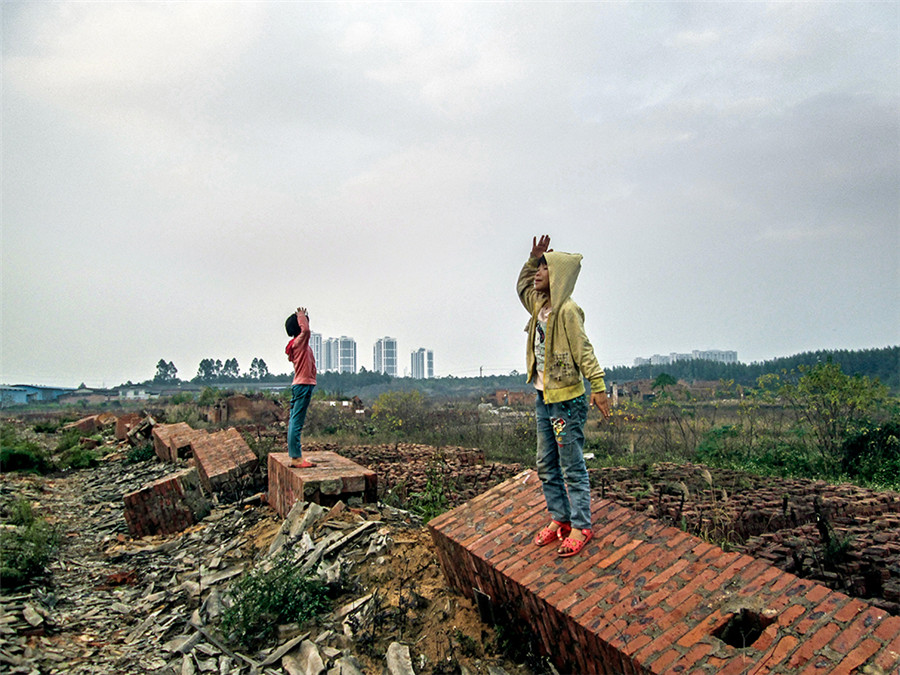 Photo reveals the world through children's eyes