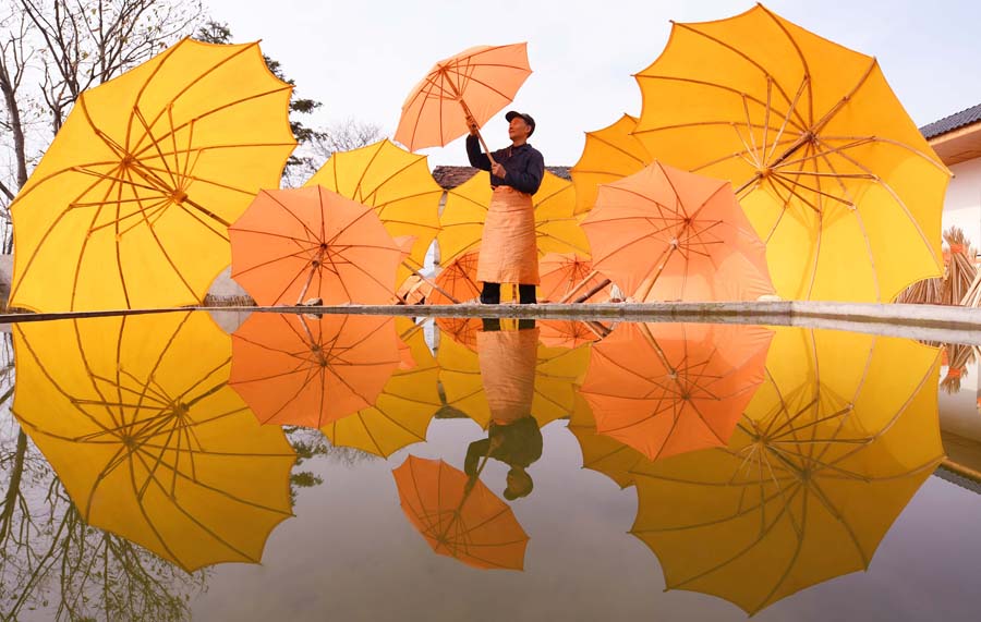 Beauty of traditional oilcloth umbrellas in Anhui