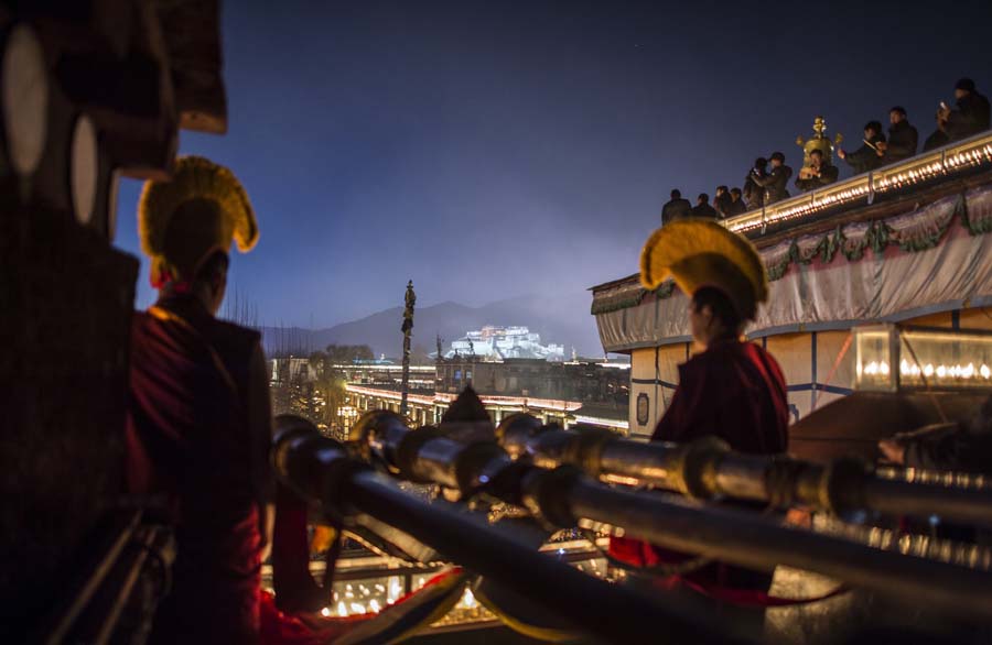 Butter Lamp Festival celebrated in China's Tibet