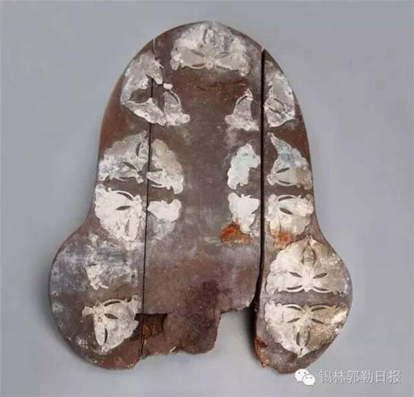 Many relics unearthed from Liao Dynasty tomb