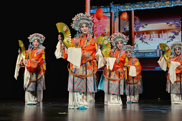 Chinese opera part of Toronto Lunar New Year celebrations
