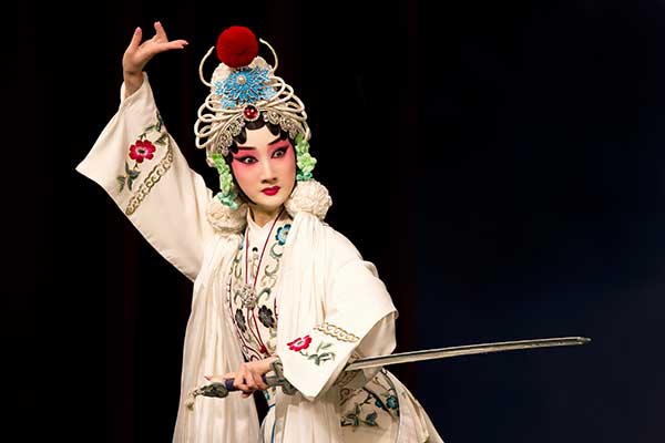Troupe to herald Lunar New Year with Peking Opera
