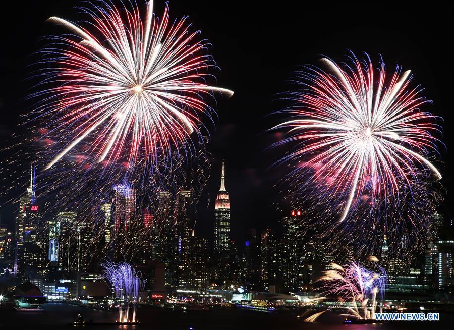 Fireworks light up sky in NYC to celebrate Chinese Lunar New Year[1