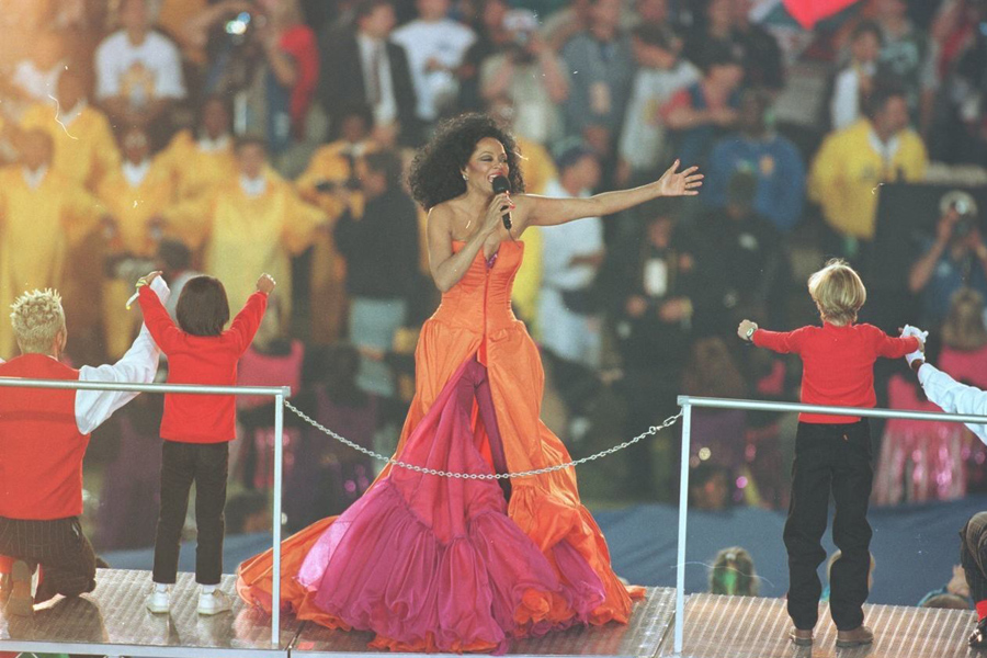 Ten memorable Super Bowl halftime shows