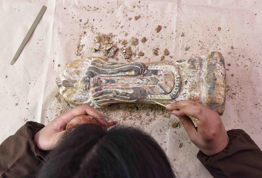 High official's family tombs unearthed in Chengdu