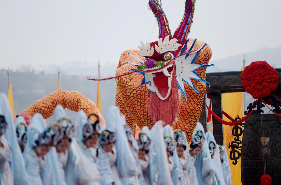 Memorial ceremony to worship 'Yellow Emperor' held in Shaanxi