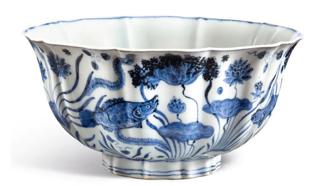 Ming dynasty bowl and imperial tangka exhibited in Shanghai