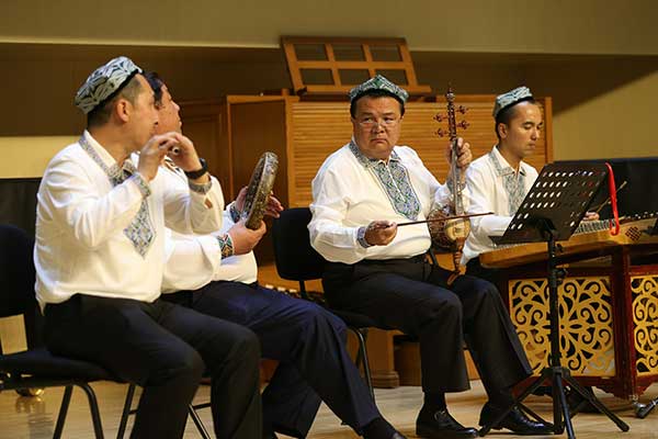 Saving a Uygur music treasure