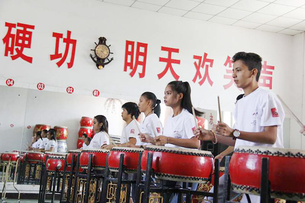 French students channel the art of drumming in Taiyuan