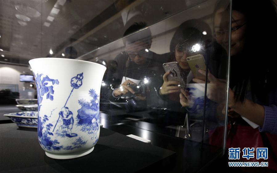 Exhibition tells story of porcelain