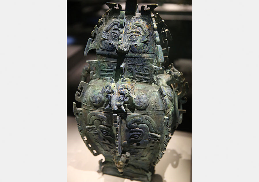 Hundreds of relics on display at Capital Museum in Beijing