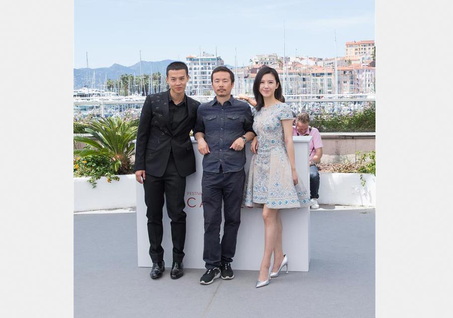 Chinese movie 'Walking Past the Future' hailed at Cannes Film Festival