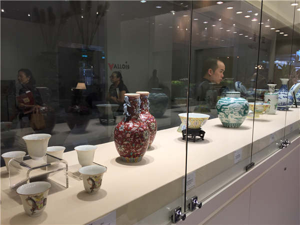 Antiques fair in Hong Kong going strong even after decade