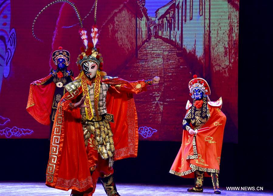 Sichuan Opera staged in Bangladesh