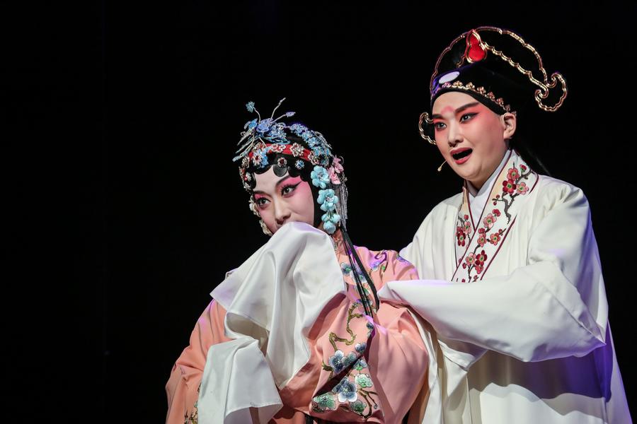 Chinese celebratory concert in Piraeus brings two nations closer