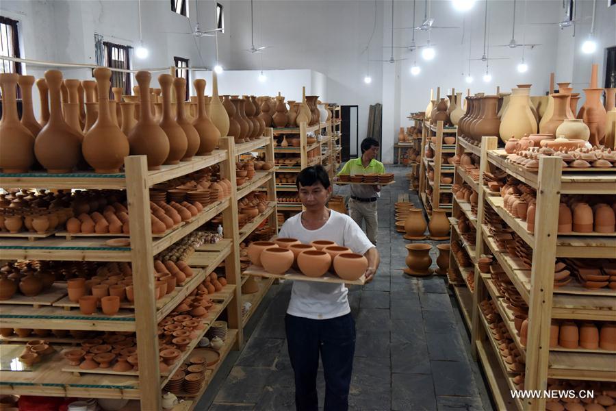 Workshop of unburned earthenwares in China's Jingdezhen