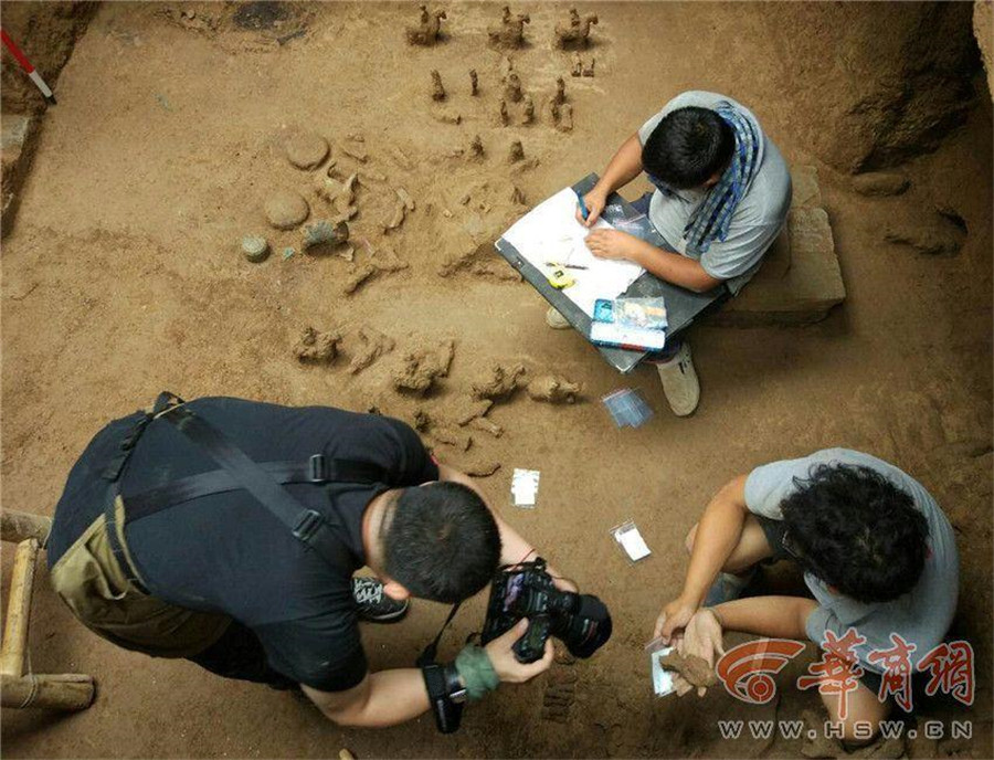 Eastern Roman gold coins found in Shaanxi