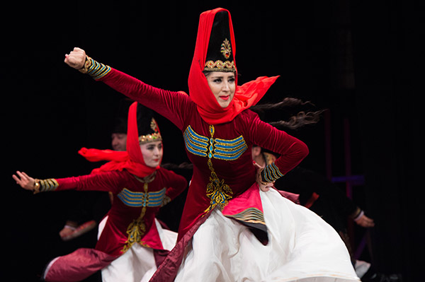Xinjiang cultural shows enchant Egypt