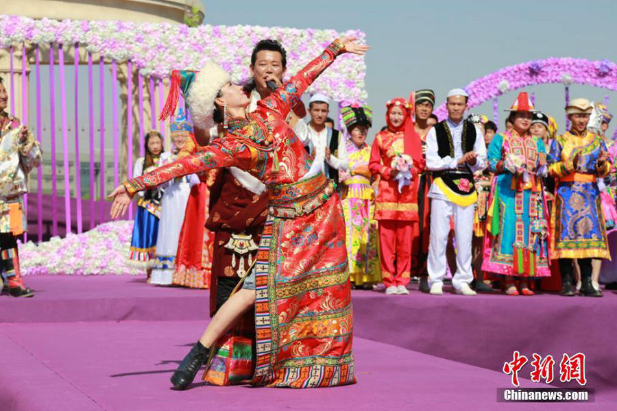 China's many cultures on display in mass wedding