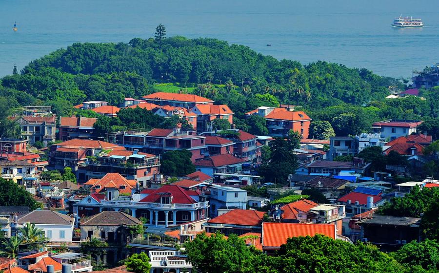 Gulangyu gets certificate of world heritage site