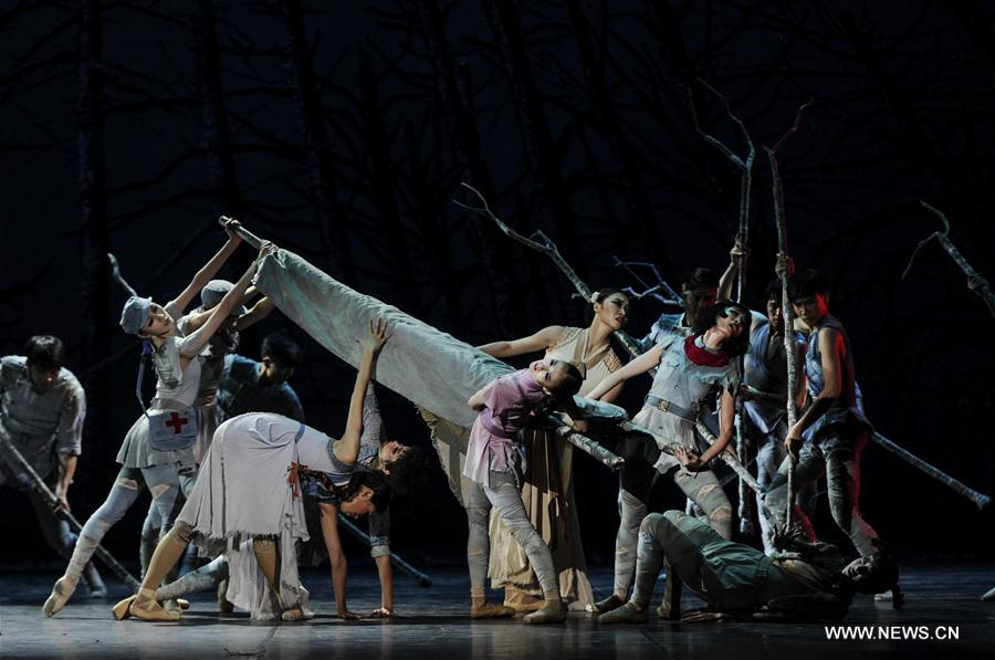 Ballet staged at China Xinjiang Int'l Folk Dancing Festival in Urumqi