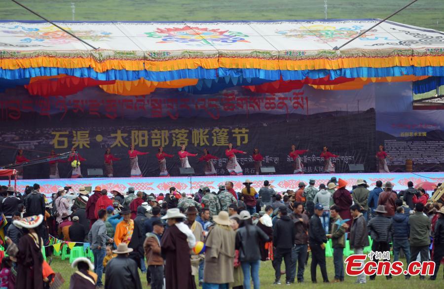 Tibetans celebrate tent festival on 4,500m-high grassland