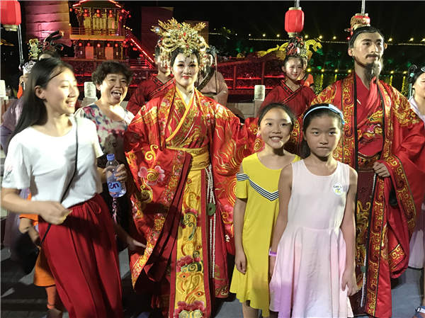 Performance of 'Liu Bei's Wedding' staged in Jingzhou